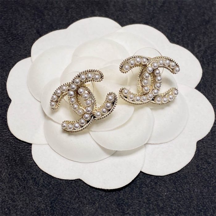 Chanel double C simple pearl earrings